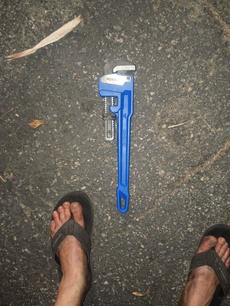 Kobalt pipe Wrench