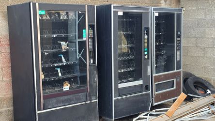 4 used snack vending machine for the price of 1