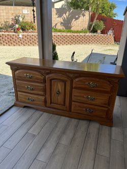 Beautiful Antique Wooden Dresser. 9 Drawers 