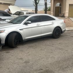 2013 Ford Taurus
