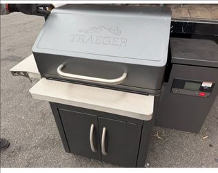 TRAEGER SILVERTON 620 PELLET GRILL SMOKER USED WORKS GREAT