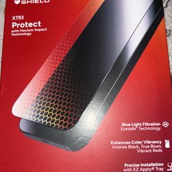 iPhone 13 Zagg Screen Protected 