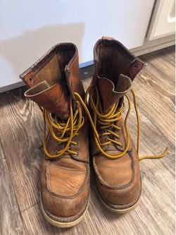 Red wing shoes boots