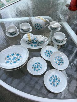 Vintage setting of 4 Japan Tea-set.