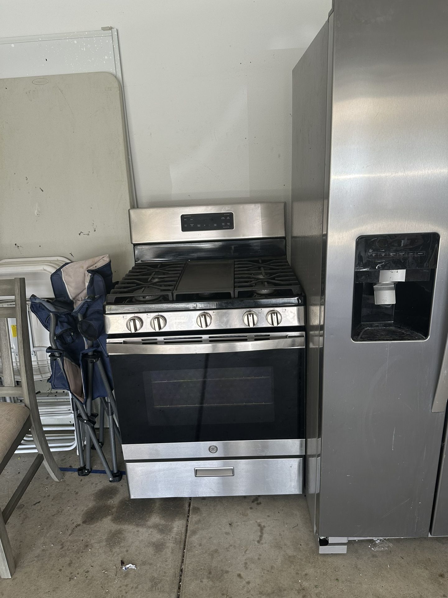 Fridge/ Stove