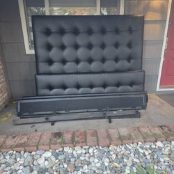 California King Contemporary Platform Bed Frame – Black