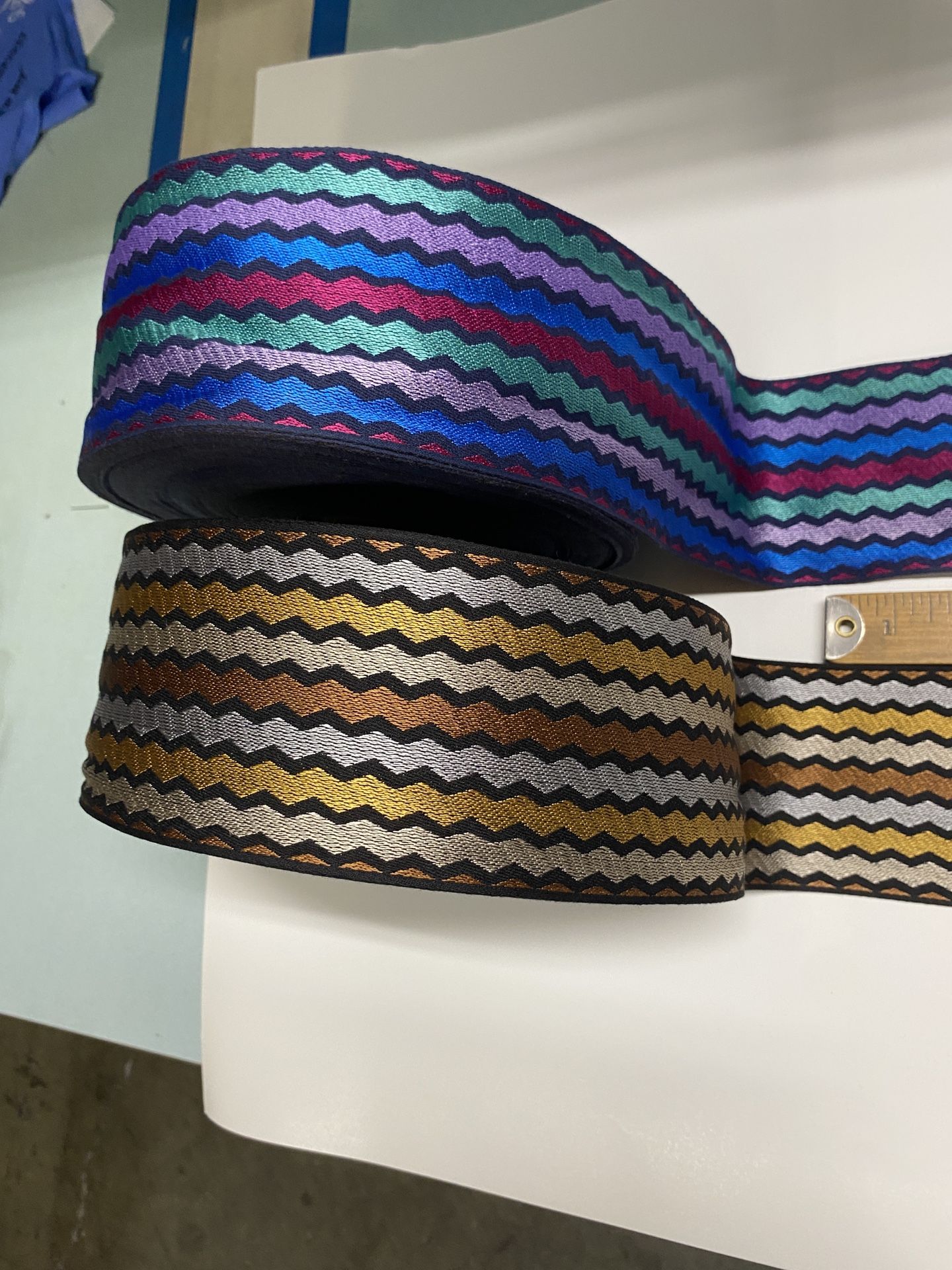 VINTAGE JACQUARD FOR SEWING OR HOME DECOR