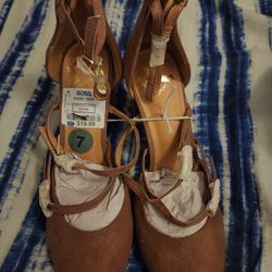 women's heeled shoes by Report.