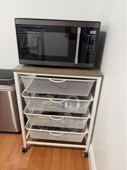 Kitchen storage