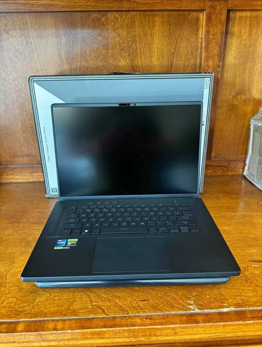 Gaming Laptop Asus Zephyrus M16 Core I9-13900H 16gb Ram 1tb SSD RTX 4070 Open Box