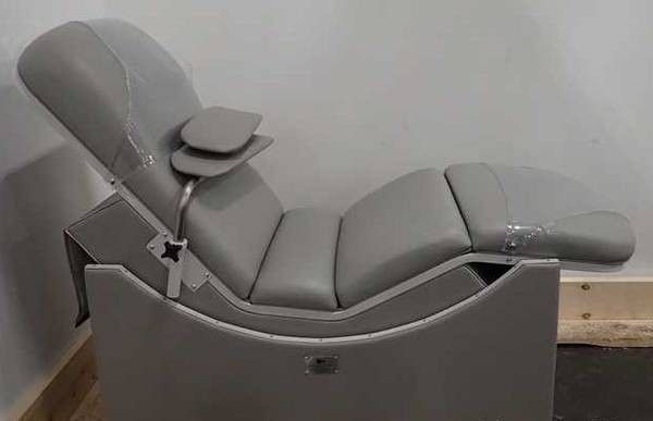 ASI Hampton 24” Tattoo Parlor Chair