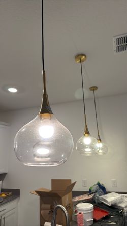 Clear glass pendant light
