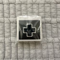 NES/Famicom controller keychain (set of 2)