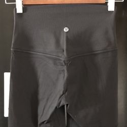 Lululemon Size 4 & 2