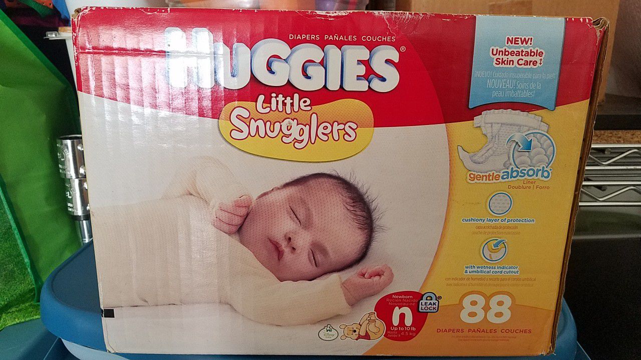 Huggies Little snugglers unopened box 88 count