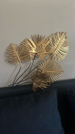 metallic gold tropical/monstera leaf wall decor