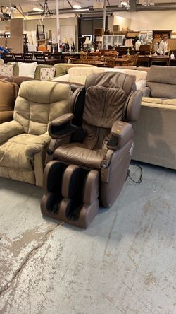 Relaxonchair full body massage chair (in store)
