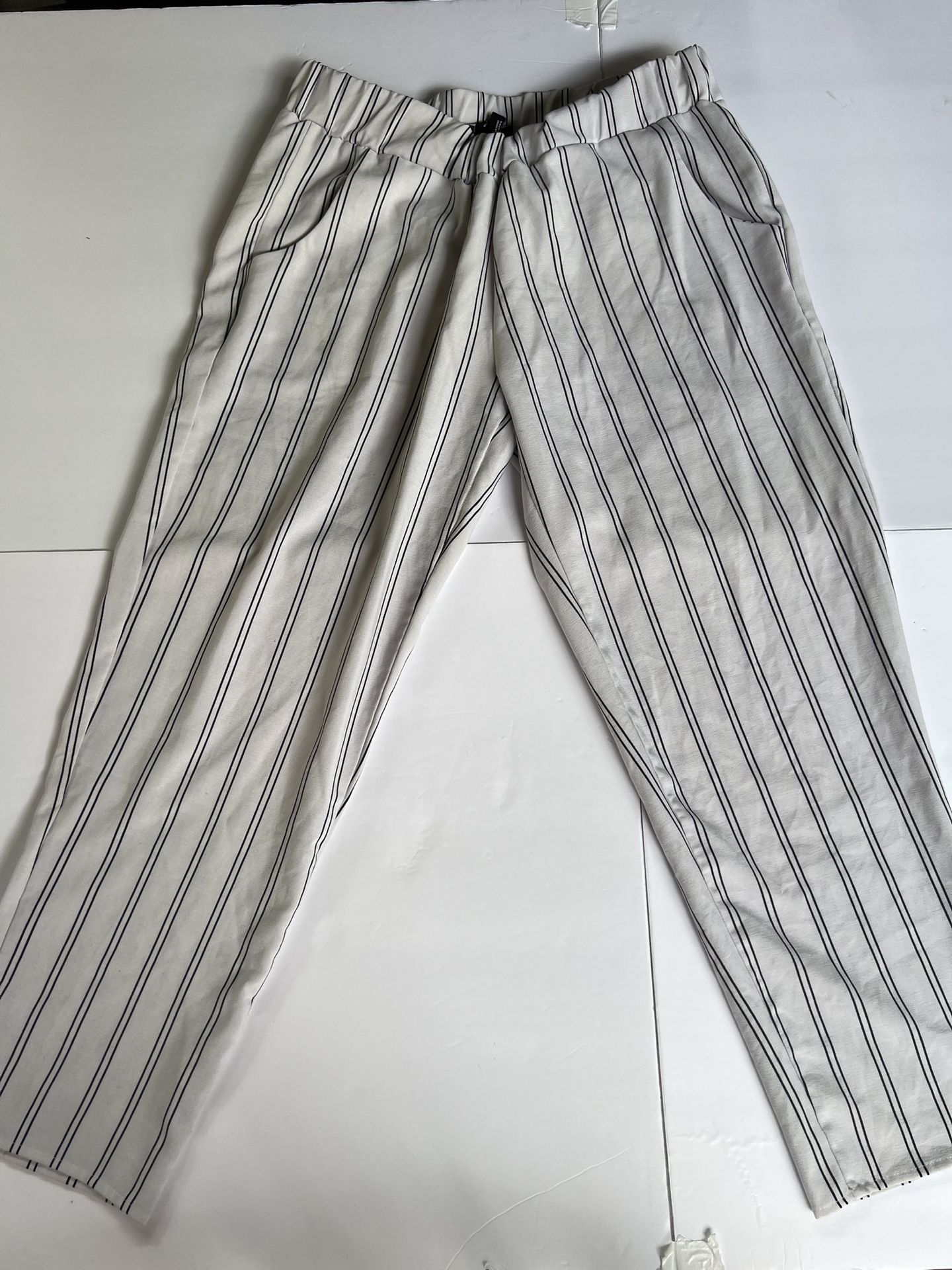 Stefano women's wide white striped shorts size L