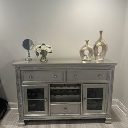 Stunning Side Board Table Buffet Silver Glamorous 