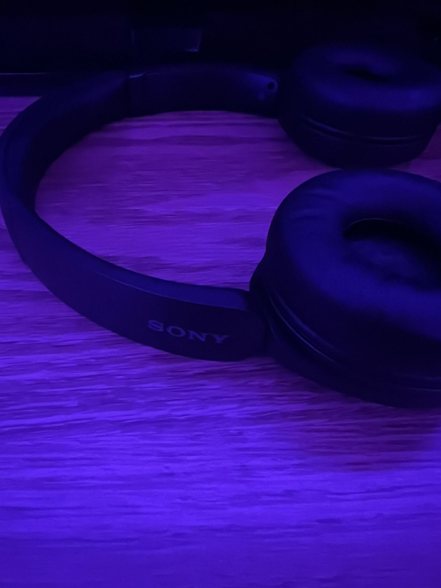 Sony WH-CH520 Wireless Headphones Bluetooth On-Ear Headset with Microphone