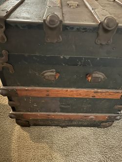 Oversized Army Chest