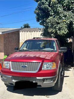 Ford Expedition SUV Redd