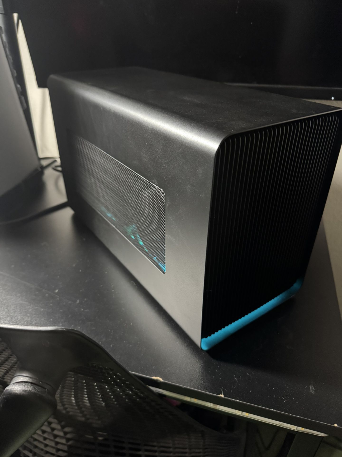 NVIDIA RTX 3070+Razer Core X Chroma™ EGPU