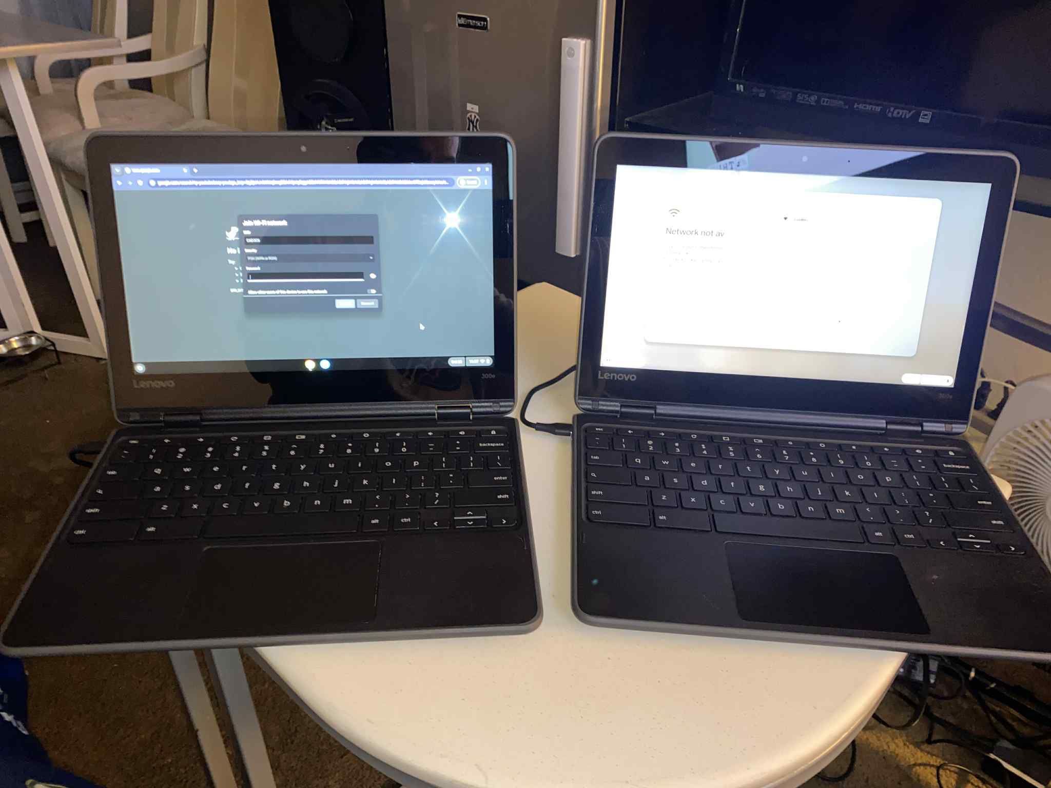 Lenovo 300e Touchscreen Laptop/Tablet