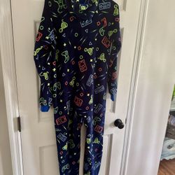 Hooded Fleece Pjs - Like New - size 16 youth 