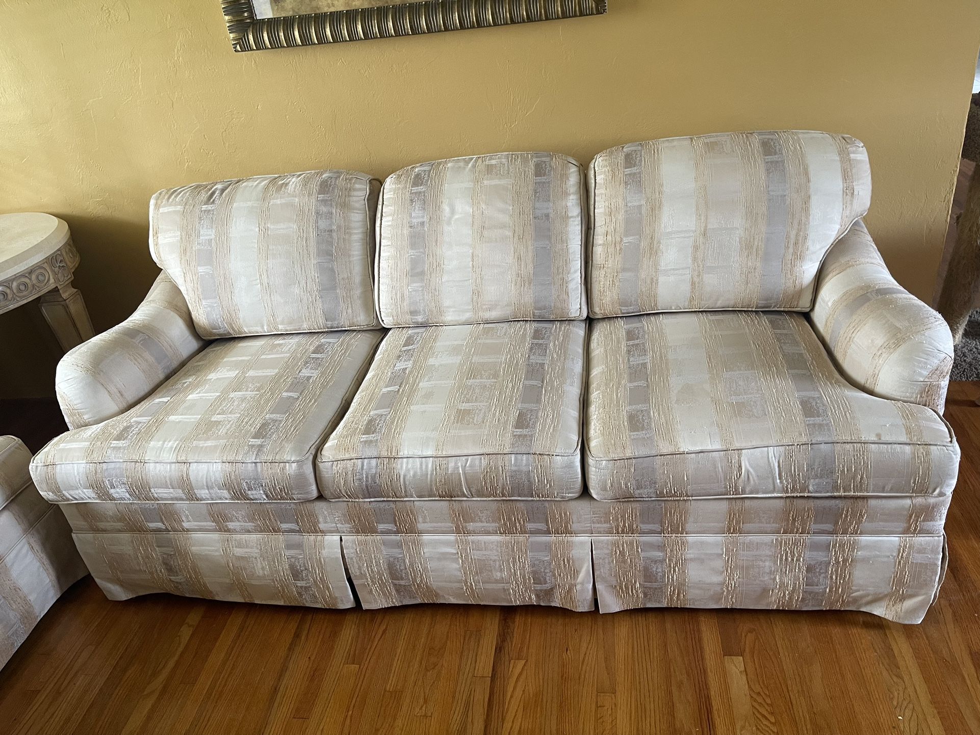 FREE Ethan Allen sofa bed couch/sleeper and Love Seat for Sale in Miami, FL OfferUp