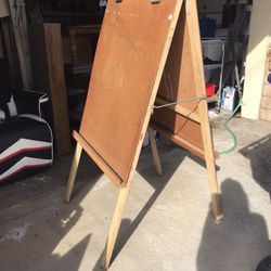 Sturdy Vintage Art Easel