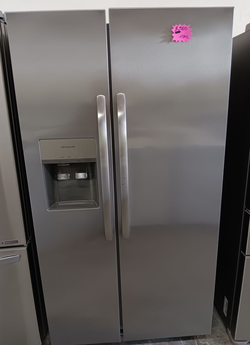 Frigidaire Side‑by‑Side Fridge – Stainless, Ice & Water