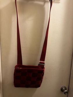 Red Cross body Harvey’s seatbelt bag ￼