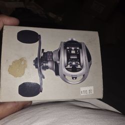 Johnny Morris Carbonlite 2.0 Baitcast Reel