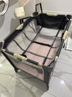 Baby Girl Play Pen