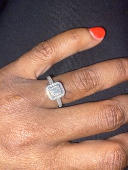 Beautiful Diamond engagement ring 1/2ct