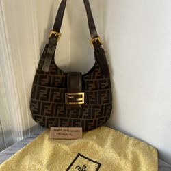 Vintage Fendi Croissant handbag