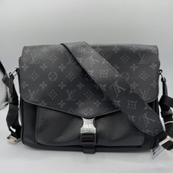 Louis Vuitton Taigarama Messenger Bag
