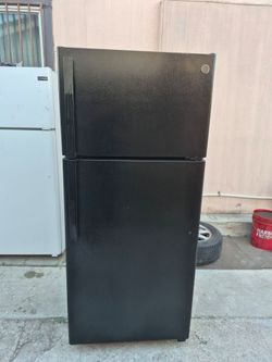 Apartment Size Fridge Like New Condition $230