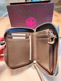 Tory Burch Women's Fleming Leather Wallet Bag