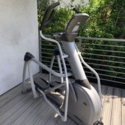 Vision Fitness Elliptical S7100 HRT for Sale in Long Beach California OfferUp