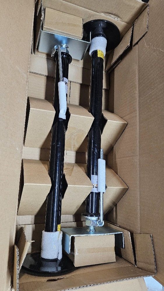 RV Trailer Extension Support and Trailler Scissor Jacks