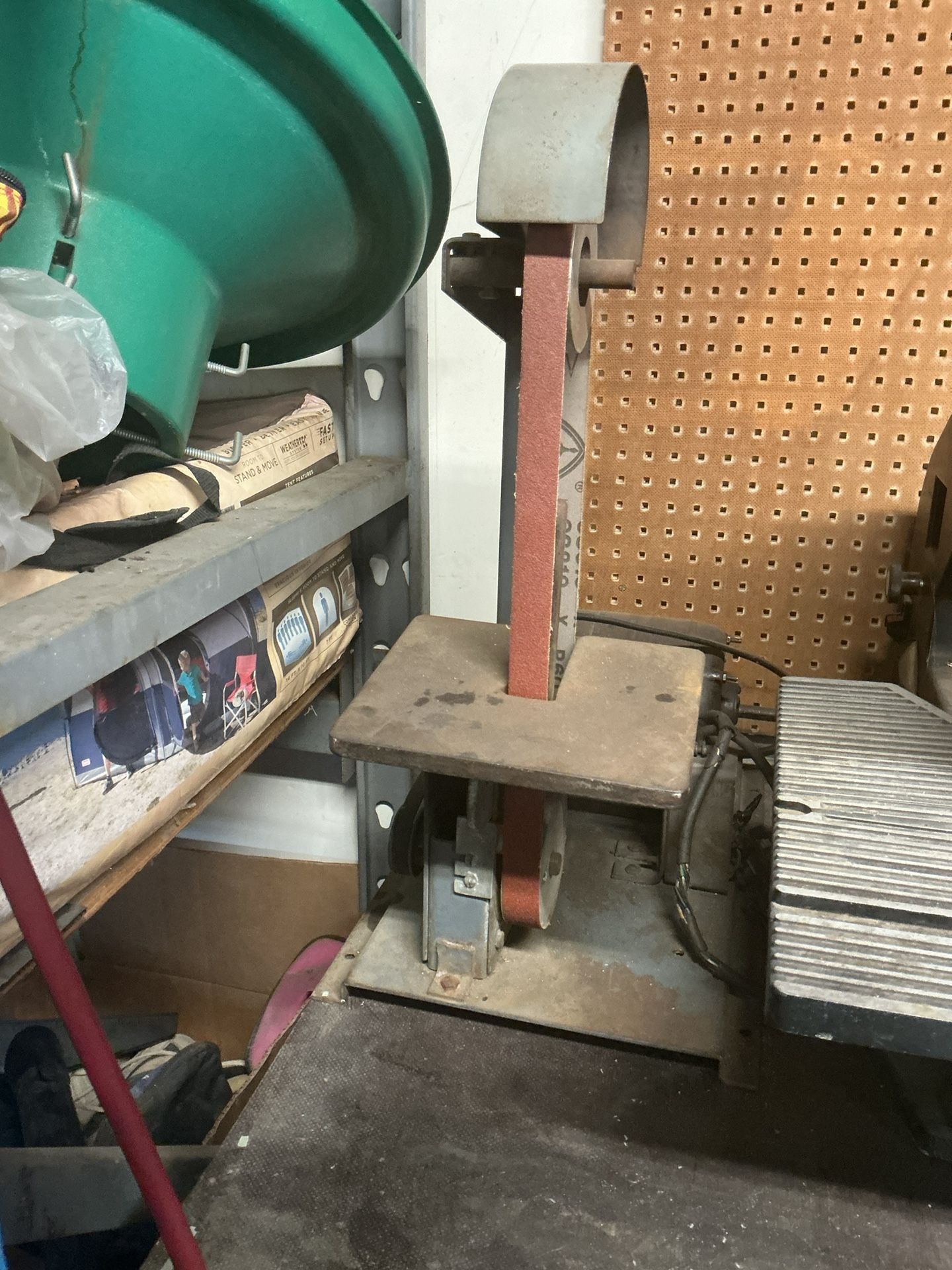 Belt sander