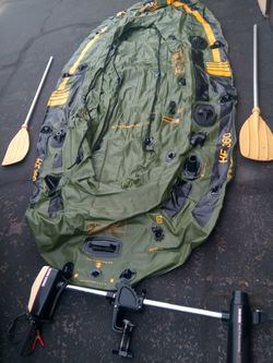 Hunting & Fishing Raft , brand new with oars,trolling motor for Sale in  Phoenix, AZ - OfferUp