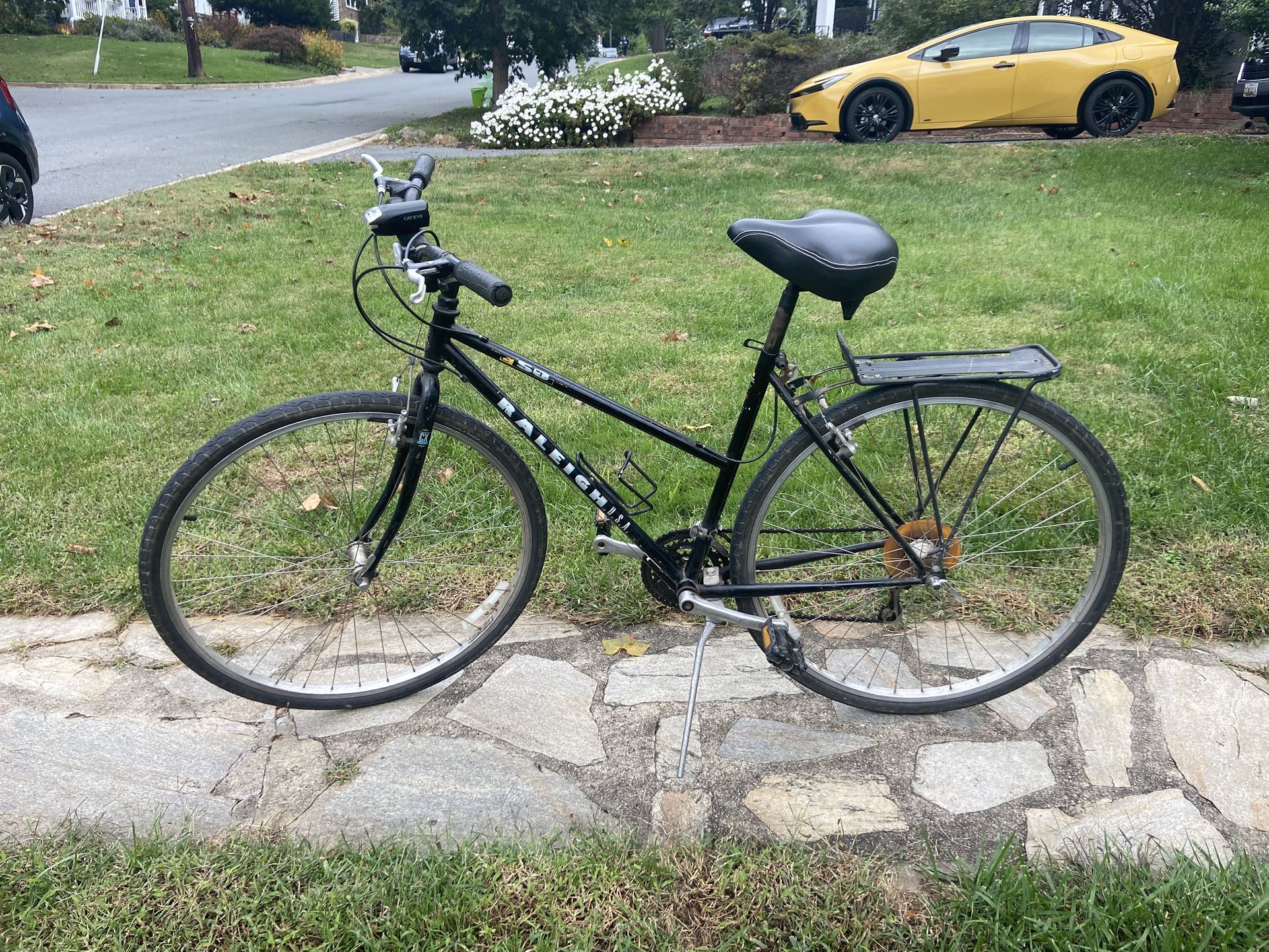 🚲 Raleigh 21-Speed Hybrid – Fast, Comfortable & Ready to Ride!