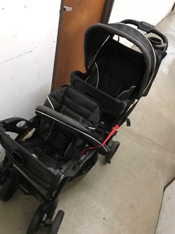 Double stroller sit and stand