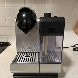 Latissima Nespresso Machine