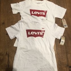 2 New Levi’s T-Shirts Size M Kids
