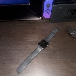 Apple watch 3d or 4th gen 