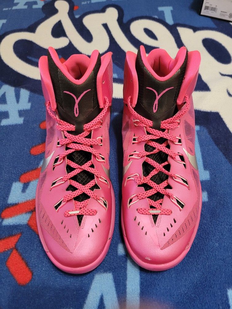 Pre owned Nike Hyperdunk 2014 Men s Basketball Pink Cancer Awareness Shoes 653640 606 Size 13 NO Box for Sale in Scottsdale AZ OfferUp